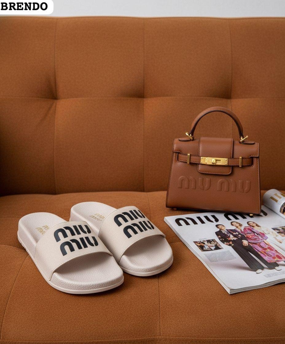 ,шлепанцы женские,модные тапочки,шлепанцы miu miu,женские шлепки