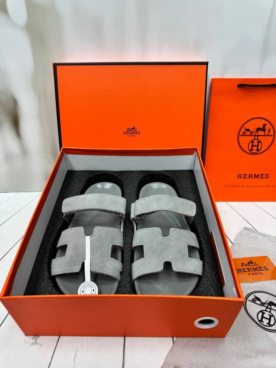 шлепанцы hermes,сандалии hermes,тапочки hermes,шлепки hermes,сандалии hermes chypre