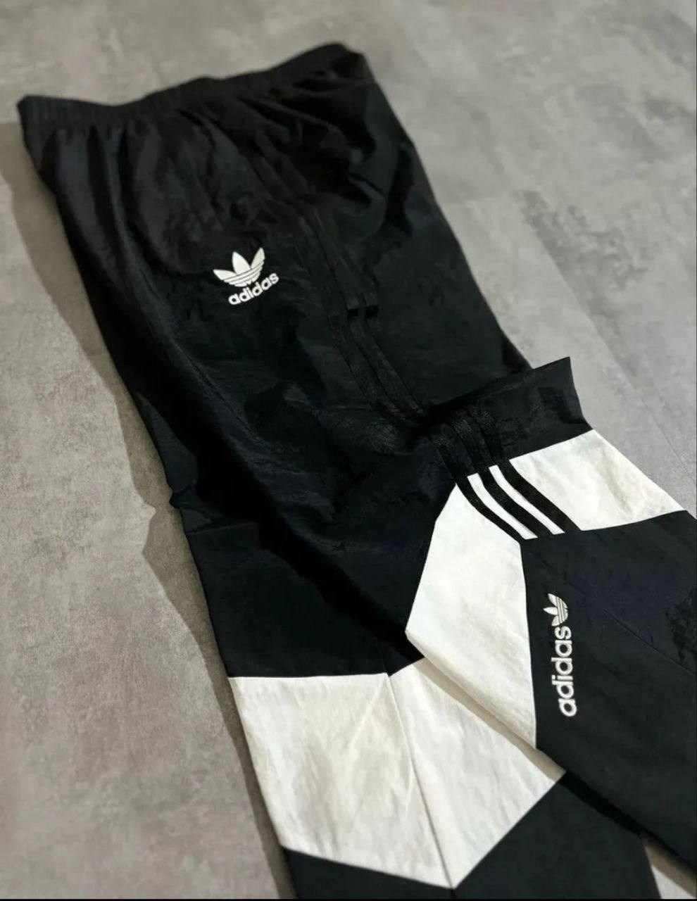 спортивные костюмы адидас,мужской спортивный костюм adidas,спортивный костюм adidas,спортивный костюм мужской adidas весенний,спортивный костюм adidas 90х