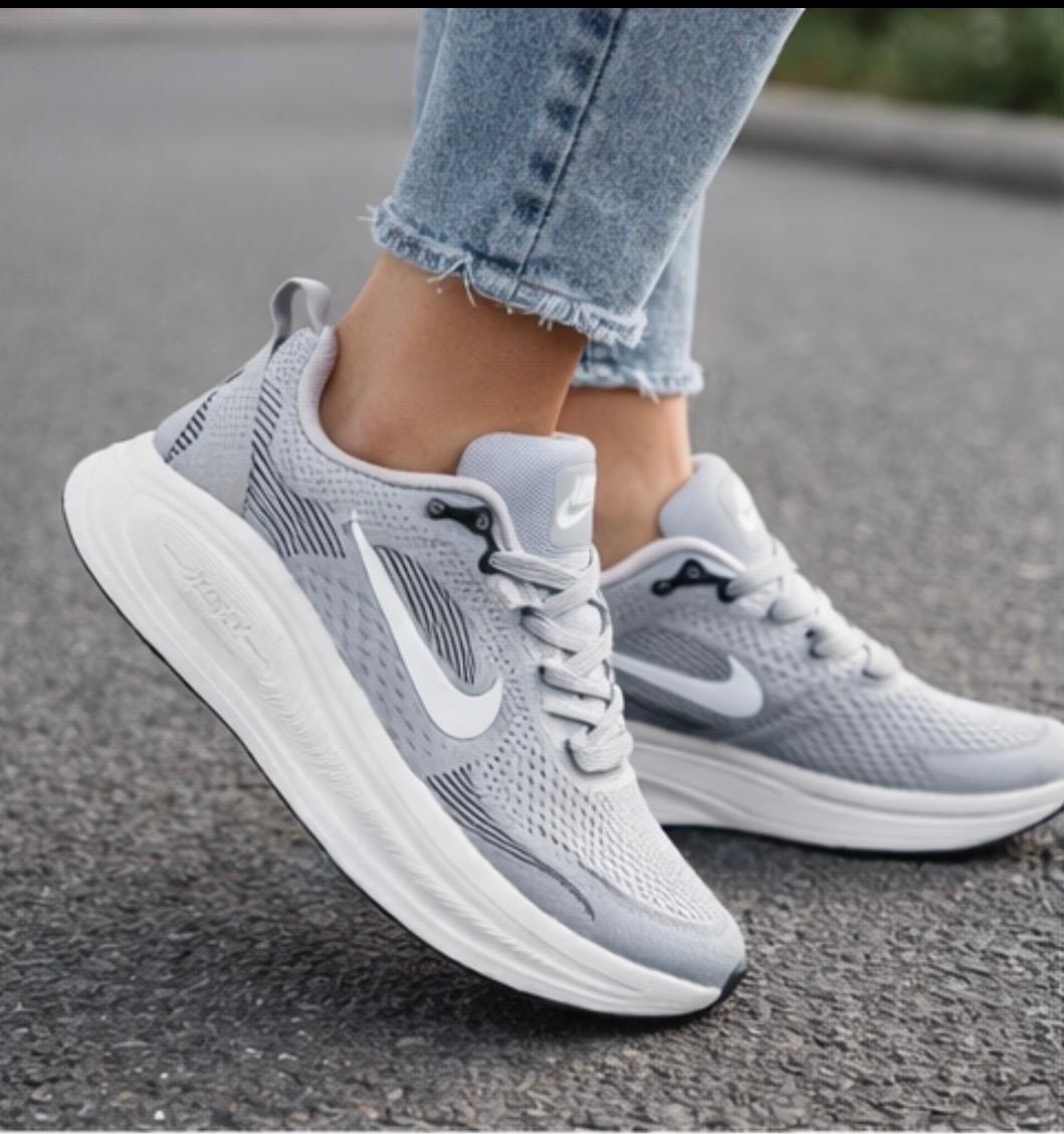 кроссовки,кроссовки найк серые мужские летние,кроссовки nike,спортивная ,кроссовки найк серые