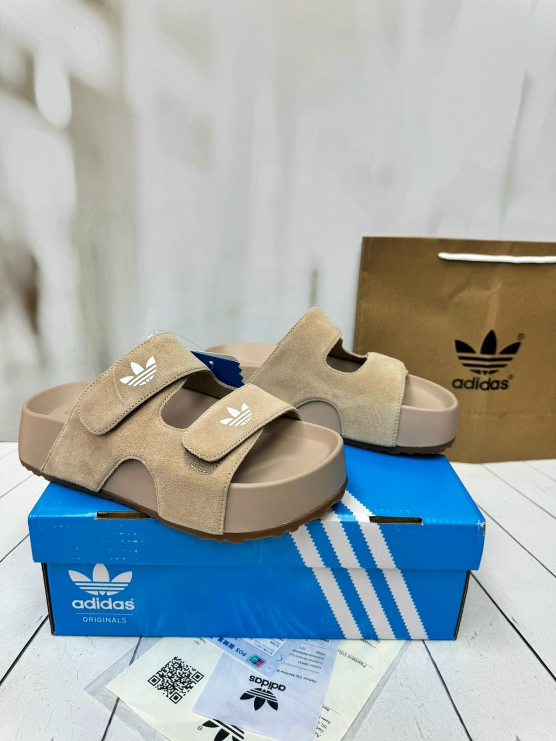 ,шлепки адидас бежевые,шлепанцы adidas,босоножки adidas,босоножки детские