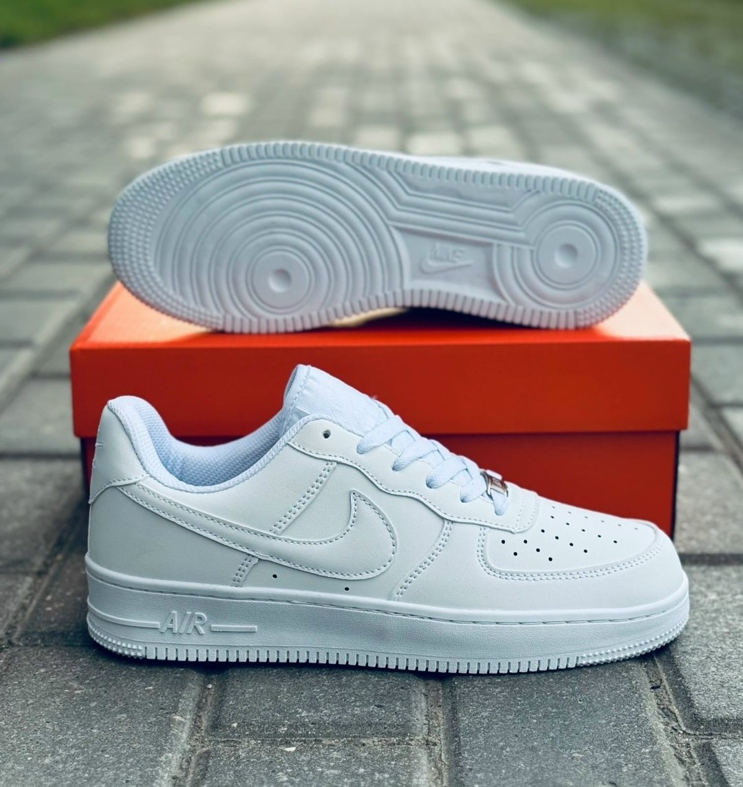 кросcовки nike air force 1,кроссовки nike air force 1 белые мужские,белые мужские кроссовки,кроссовки nike air force 1 форсы белые кеды,реплика кроссовки найк женские