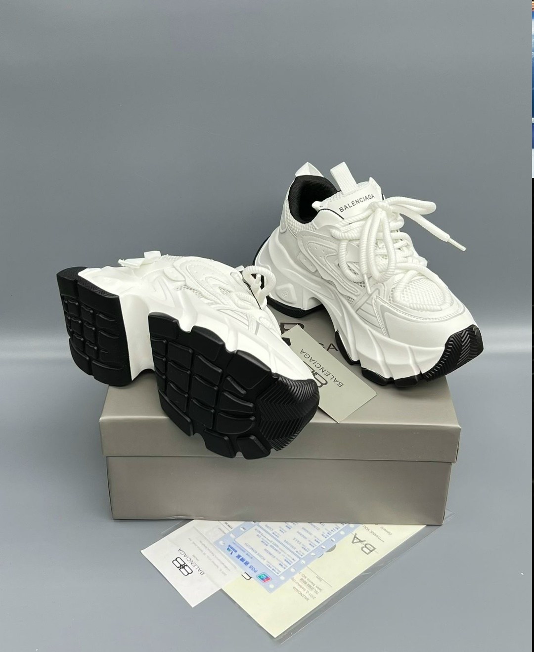 женские кроссовки,кроссовки женские balenciaga,массивные кроссовки,кроссовки модные,кроссовки для женщин