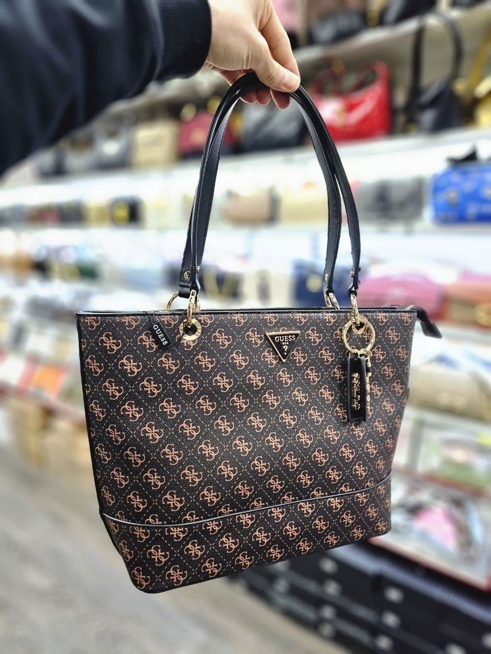 женская сумка guess,сумка guess,сумка-шоппер guess,сумка шопер guess,сумка guess женская большая