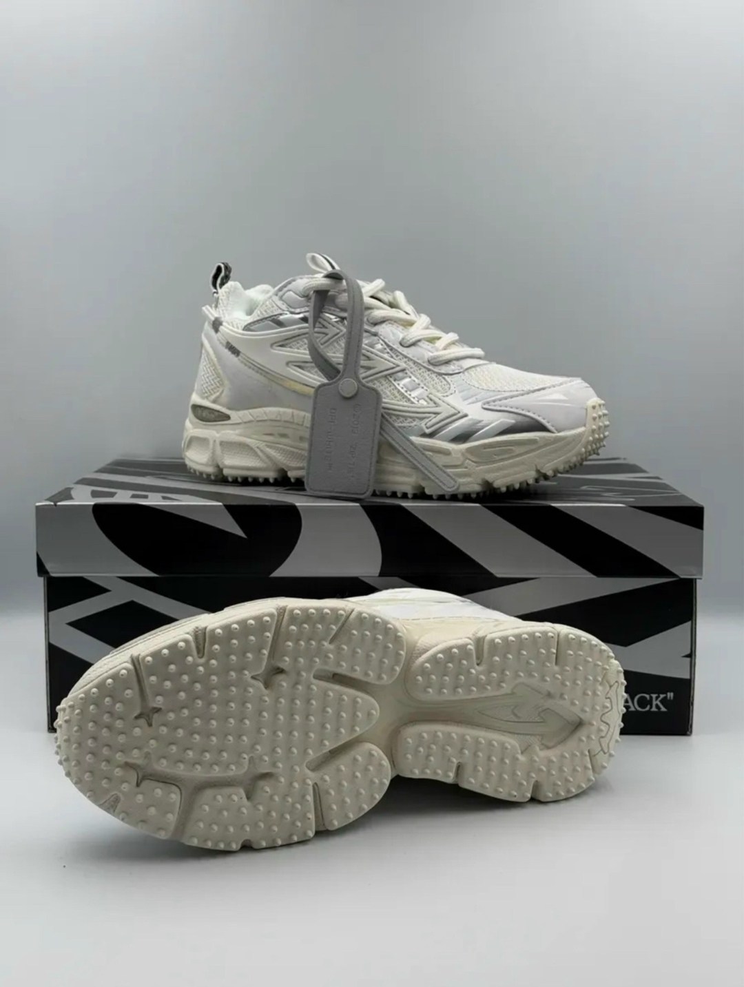 кроссовки off white be right back,кроссовки off white,кроссовки balenciaga 3xl sneaker 'worn-out черный,кроссовки off white be right back triple black,кроссовки мужские женские