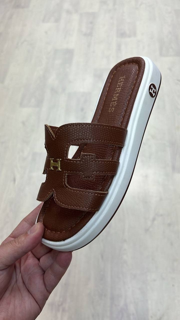 ,шлепанцы женские,шлепанцы fendi,шлепки женские,тапочки модные