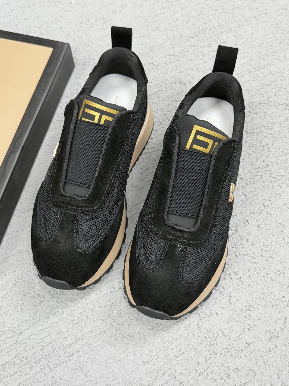 ,fendi кроссовки, женская,спортивная ,повседневная