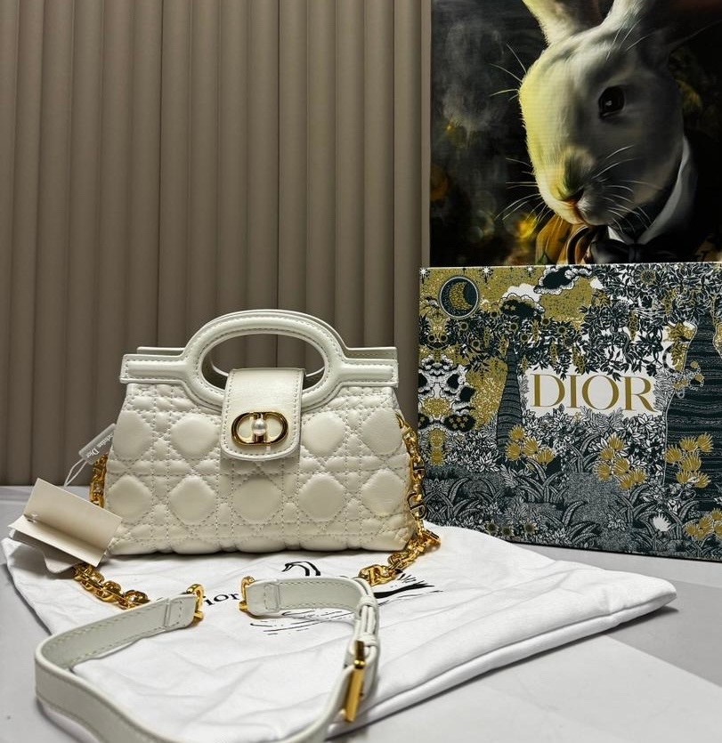 dior сумка,женская сумка dior,сумка christian dior,сумка диор леди ди,сумка lady dior my abcdior