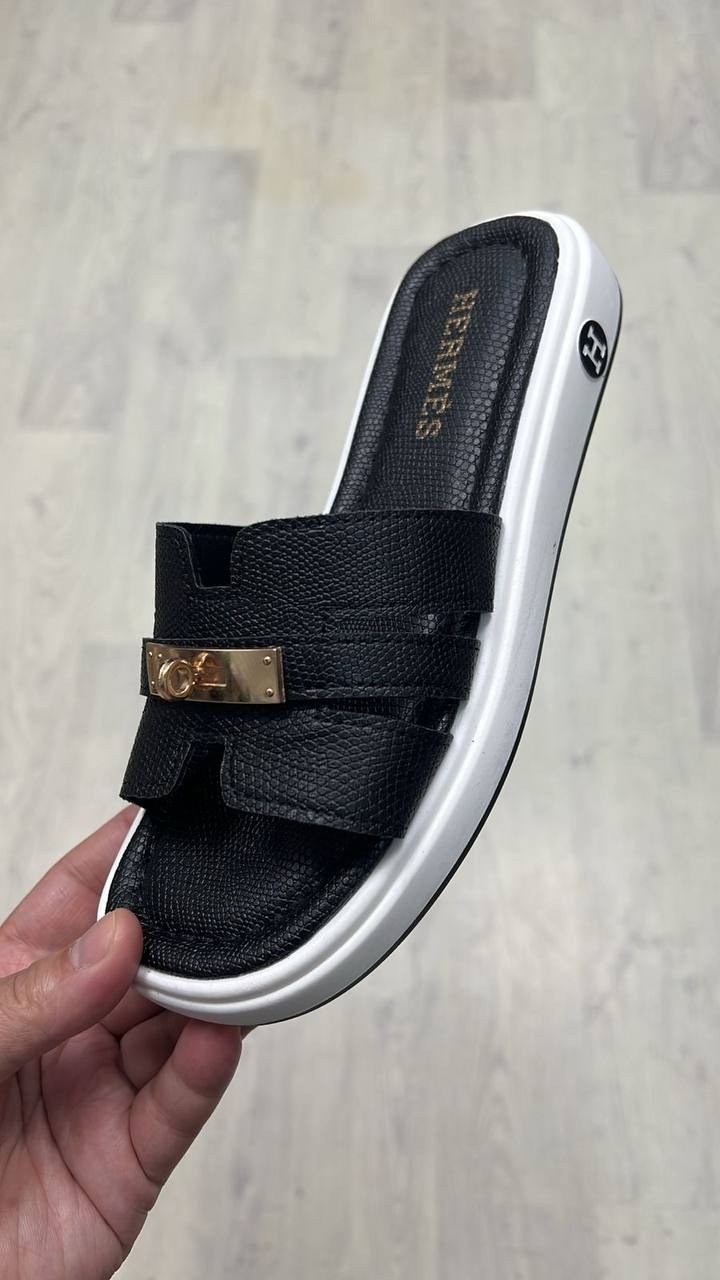 ,шлепанцы женские,шлепанцы fendi,шлепки женские,тапочки модные