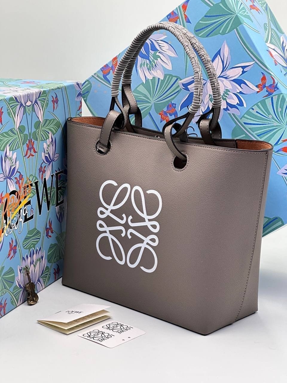 сумка тоут loewe,сумка loewe,женская сумка loewe,женская сумка шоппер,сумка