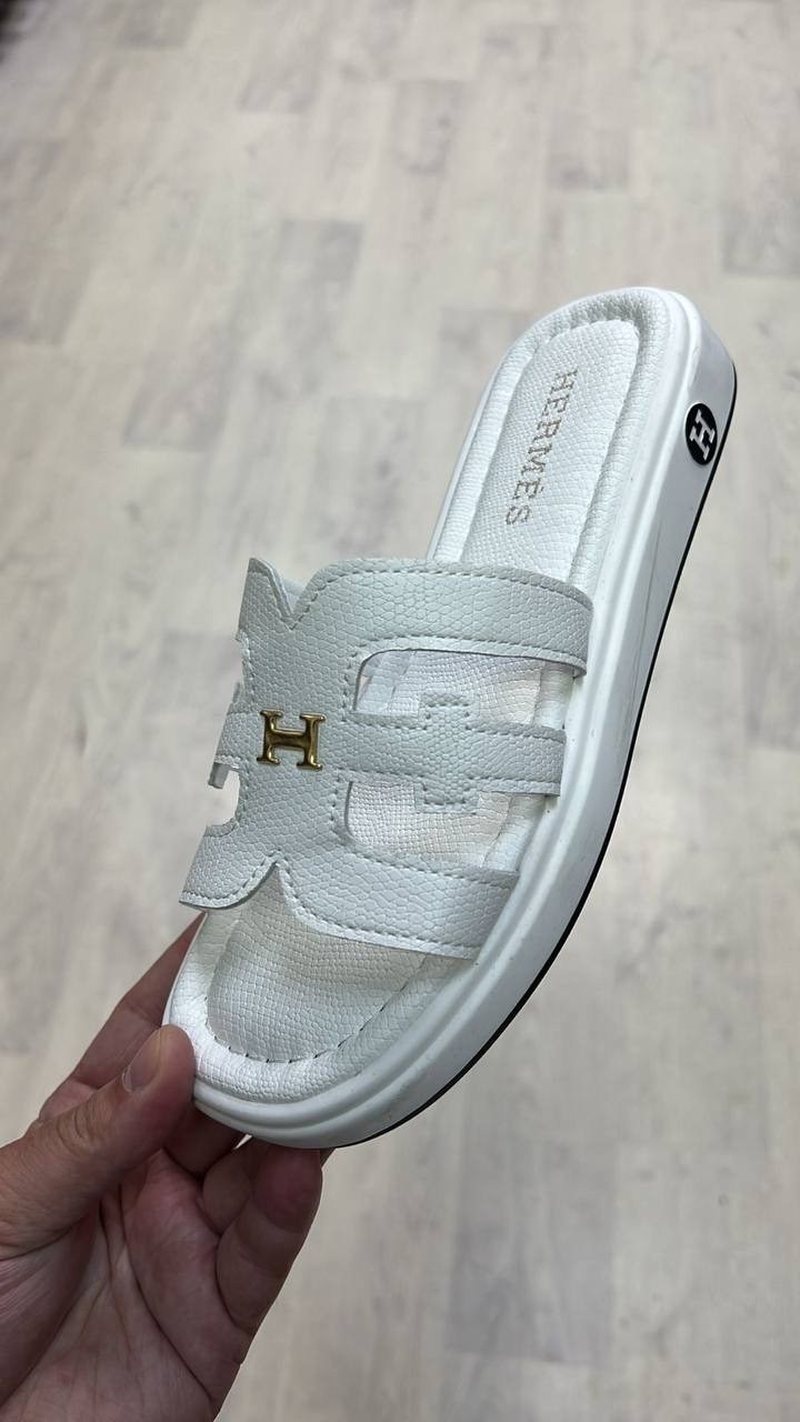 ,шлепанцы женские,шлепанцы fendi,шлепки женские,тапочки модные
