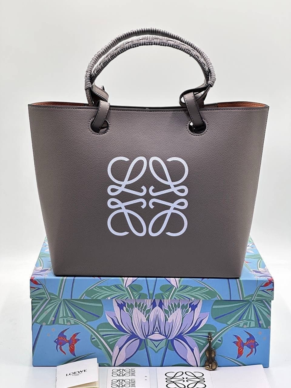 сумка тоут loewe,сумка loewe,женская сумка loewe,женская сумка шоппер,сумка