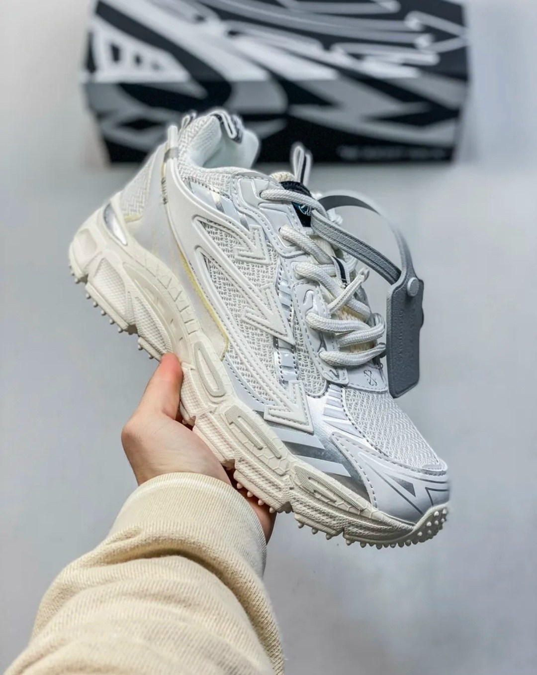 кроссовки off white be right back,кроссовки off white,кроссовки balenciaga 3xl sneaker 'worn-out черный,кроссовки off white be right back triple black,кроссовки мужские женские
