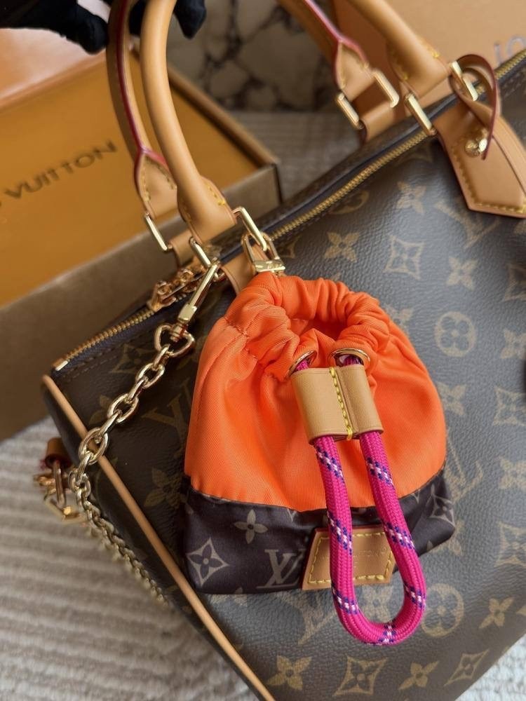 сумка женская louis vuitton,сумка louis vuitton,louis vuitton сумка на плечо,сумка луи виттон женская,сумка-подушка lv speedy 30 см