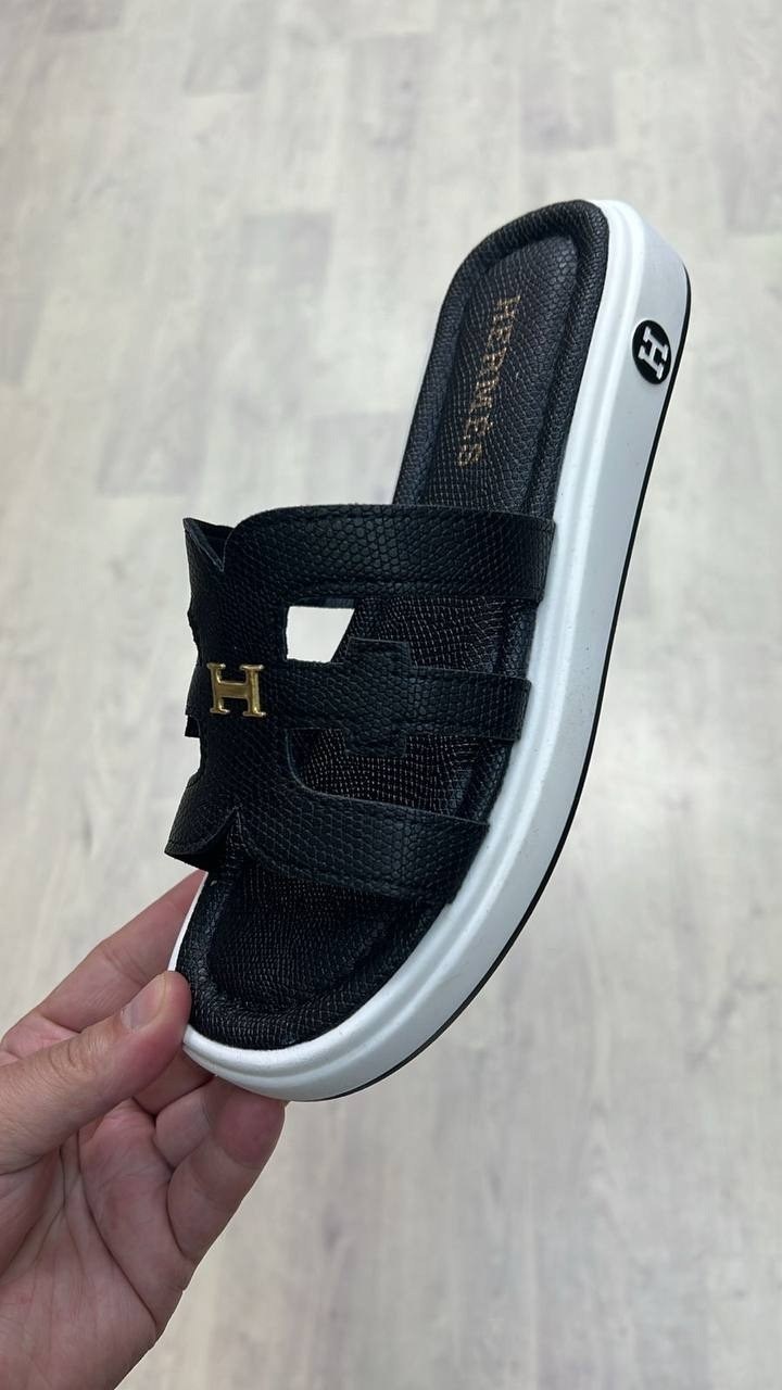 ,шлепанцы женские,шлепанцы fendi,шлепки женские,тапочки модные