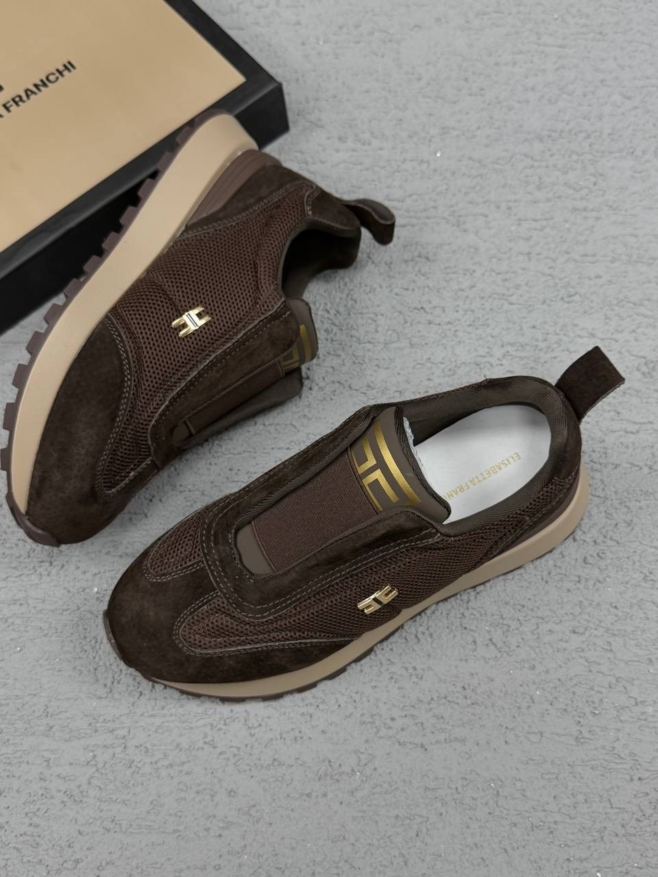 ,fendi кроссовки, женская,спортивная ,повседневная