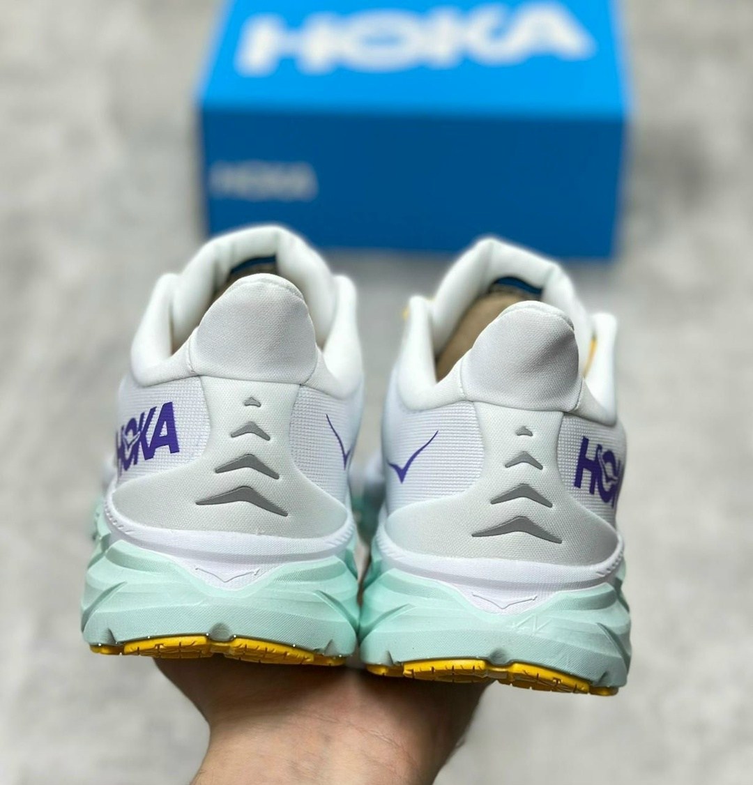 беговые профессиональные кроссовки hoka clifton 8,кроссовки hoka one one,кроссовки hoka one one clifton 8,кроссовки женские hoka,мужские кроссовки hoka one one clifton 8