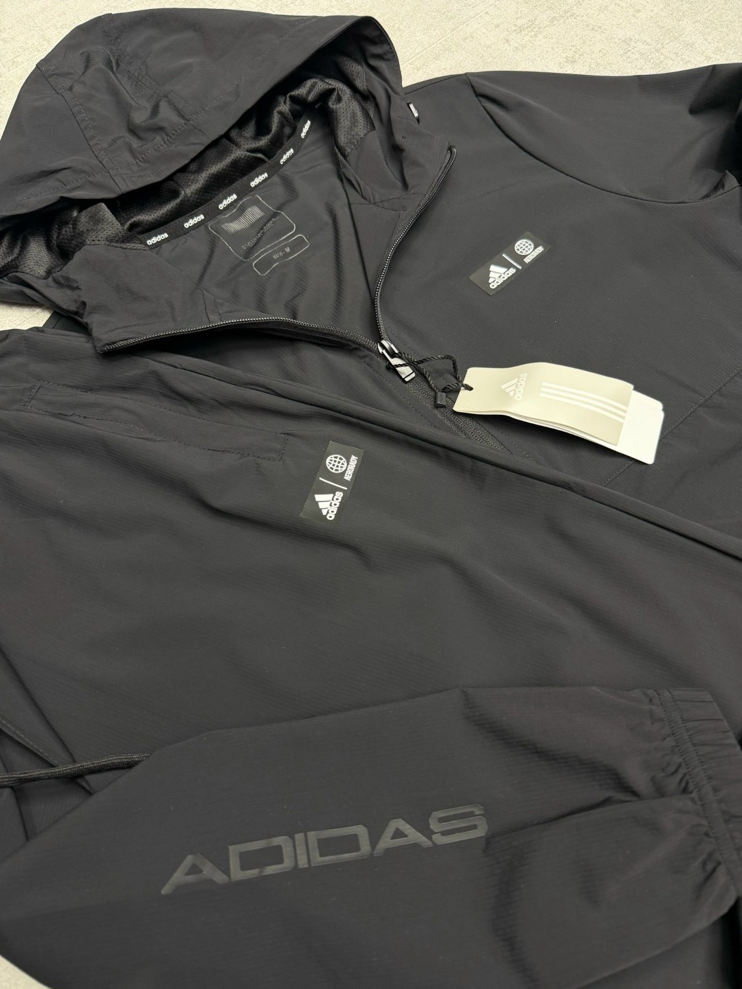 куртка ветровка adidas,куртка мужская adidas,куртка adidas utilitas,пуховик мужской adidas traveer cr j черный 3xl,adidas куртка