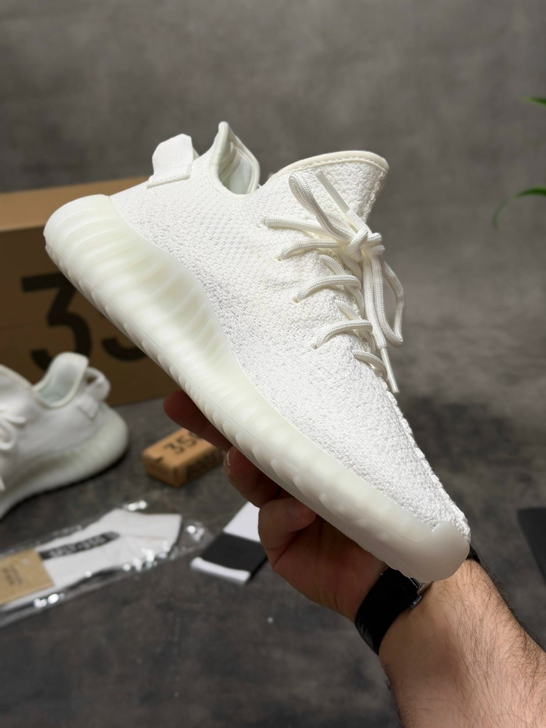 adidas yeezy boost 350 v 2,adidas yееzy boost 350 v2 cream/triple white,кроссовки adidas yeezy 350 boost v2 triple white,adidas yeezy boost 350 cream white,adidas yeezy boost 350