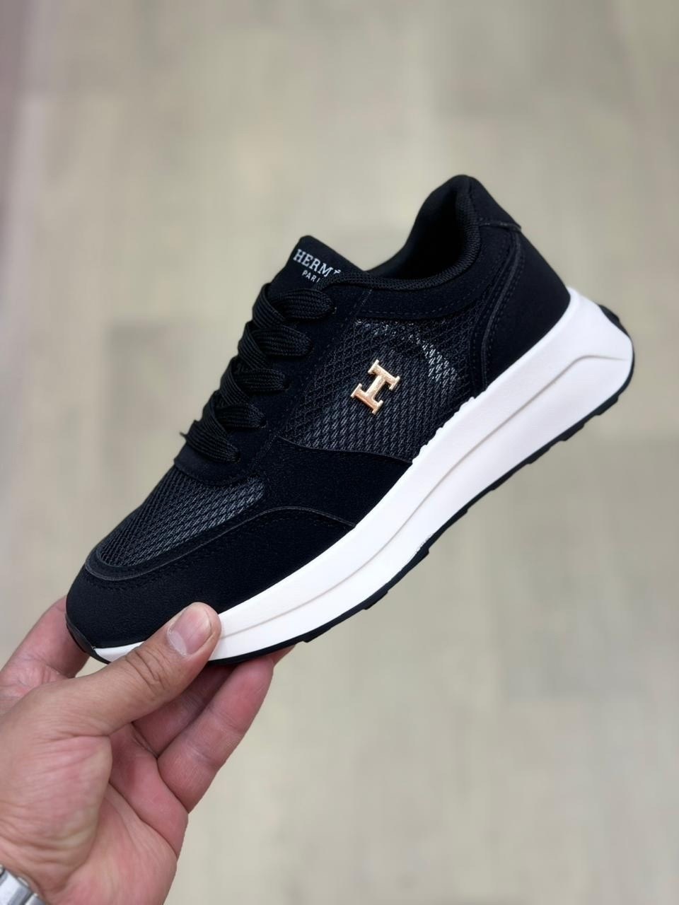 ,женские кроссовки,белые кроссовки,кроссовки tommy hilfiger,кроссовки повседневные