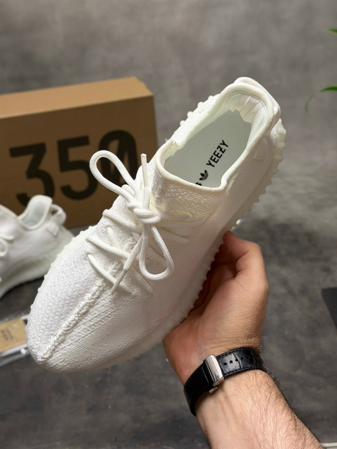 adidas yeezy boost 350 v 2,adidas yееzy boost 350 v2 cream/triple white,кроссовки adidas yeezy 350 boost v2 triple white,adidas yeezy boost 350 cream white,adidas yeezy boost 350