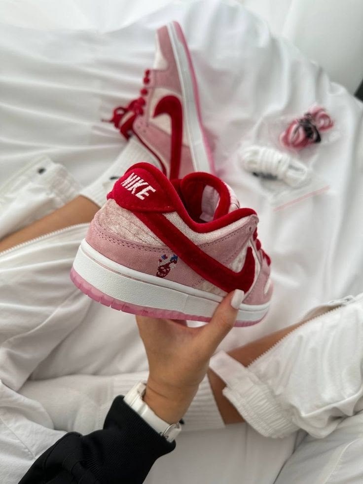 женские кроссовки nike,кроссовки женские nike sb dunk,кроссовки nike sb dunk low pink,nike sb dunk low strangelove,кроссовки nike sb dunk low strangelove
