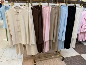 Костюм