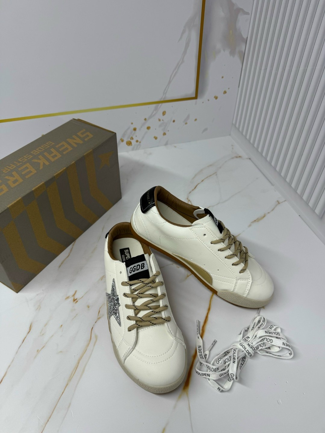 ,кроссовки golden goose,кеды golden goose,женские кроссовки,golden goose super star