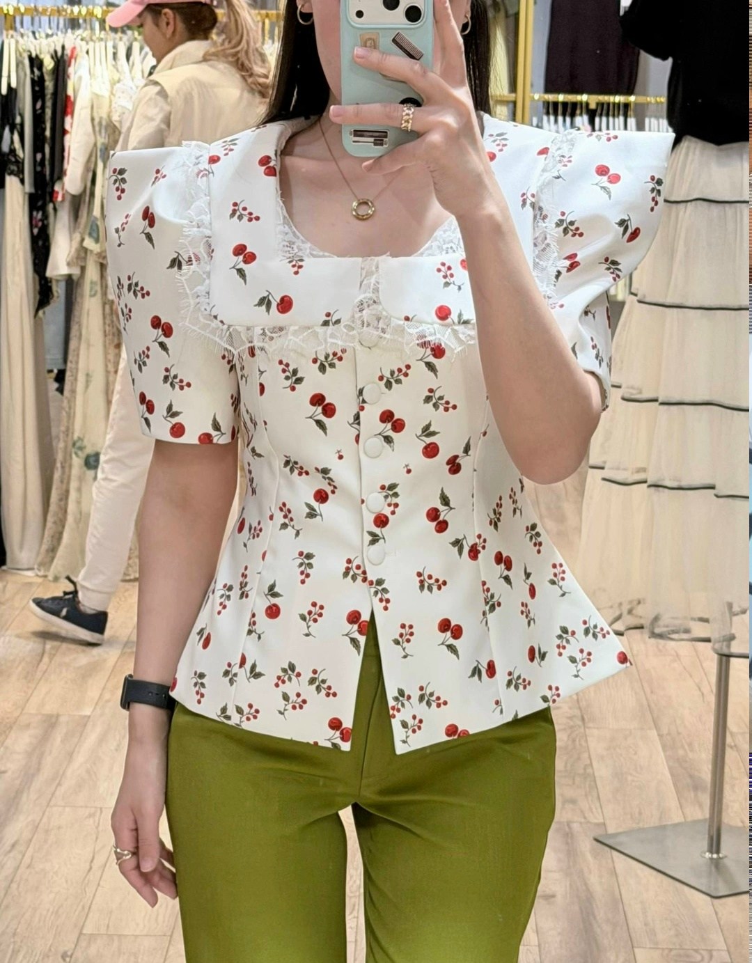 блузка винтажная,дизайнерские блузки,блузка модная,женская блузка,блузка кружевная