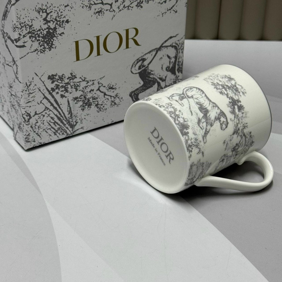 dior чашка кофейная 350 мл темно-синий светло-бежевый,чайный сервиз dior 4 предмета,чайная пара набор dior,кофейная чашка dior объемом 350 мл,чайные наборы
