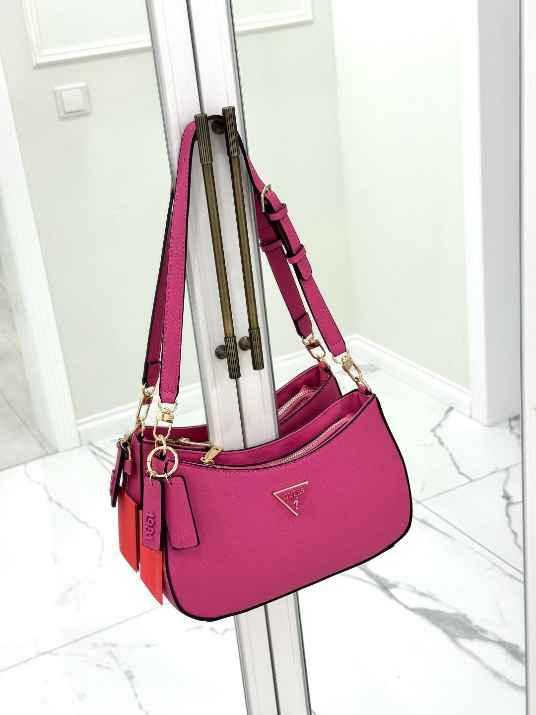 сумка женская guess,сумка guess,сумка женская guess 213181340,сумка guess через плечо женская,сумка guess бежевая