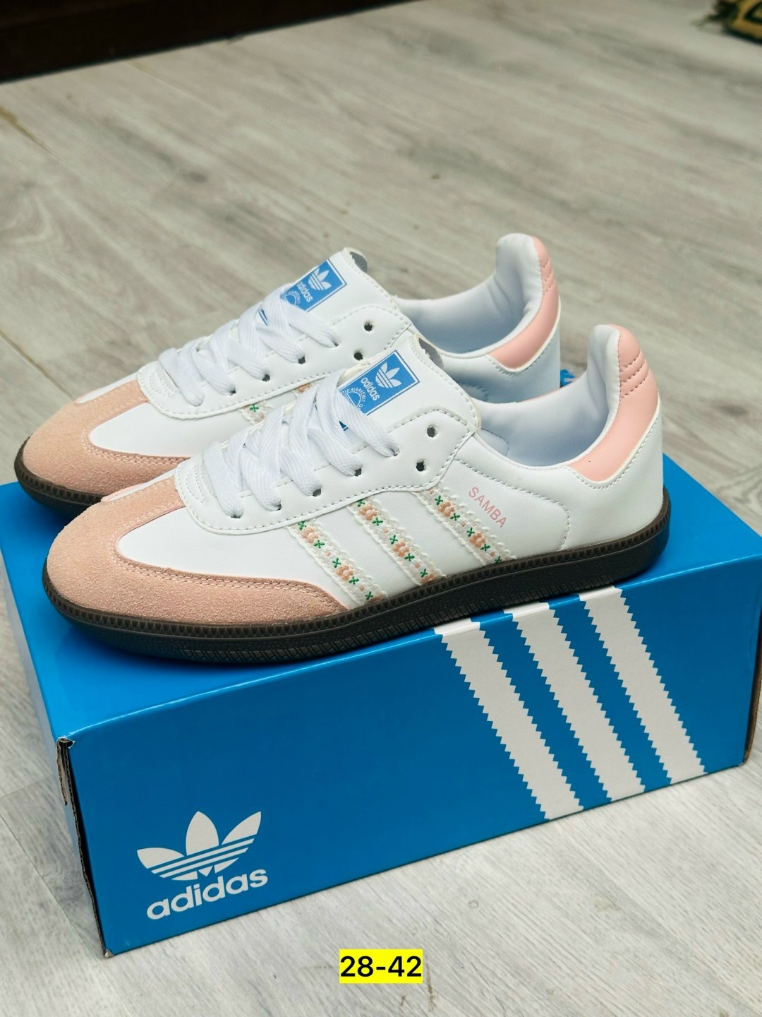 кроссовки женские adidas,кроссовки adidas samba,кроссовки adidas,женские кроссовки adidas gazelle,кроссовки мужские женские adidas