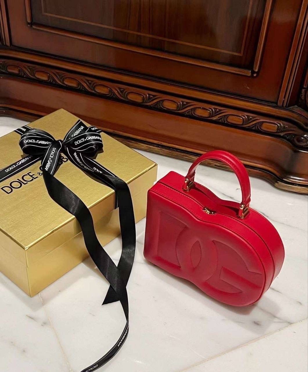 dolce gabbana сумка,сумка дольче габбана красная,модная сумка,модная женская сумка,сумка