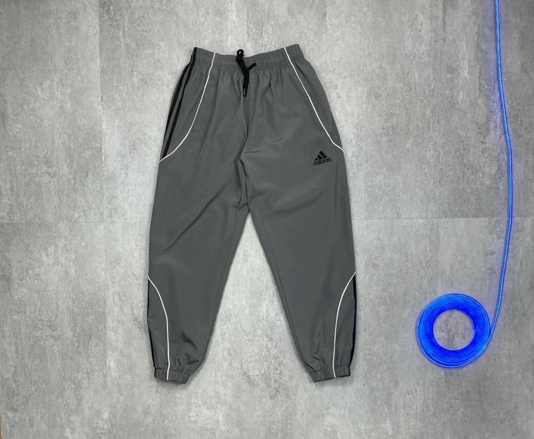 спортивные штаны adidas,мужские спортивные штаны adidas,спортивные штаны адидас ветрозащитные,спортивные штаны адидас,спортивные штаны adidas originals
