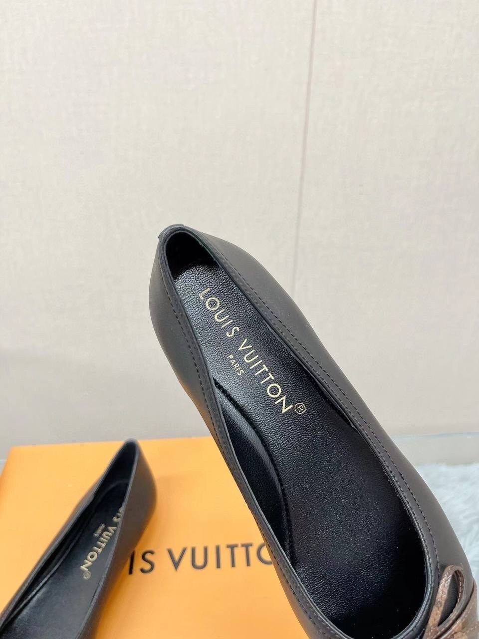 ,туфли louis vuitton,балетки луи виттон,балетки,женские балетки