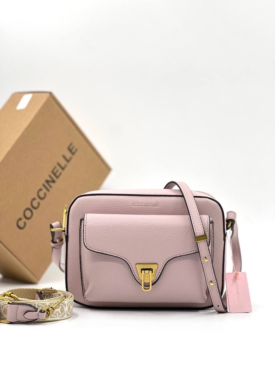 coccinelle сумка,сумка через плечо coccinelle beat,сумка через плечо coccinelle,сумка женская coccinelle,сумка coccinelle beat soft mini пурпурный