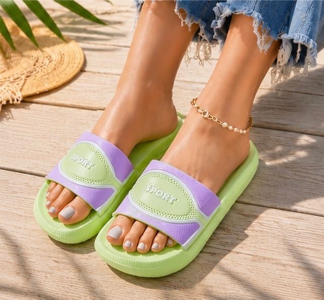 ,тапочки летние женские,шлепанцы женские,шлепки резиновые женские модные,тапочки модные
