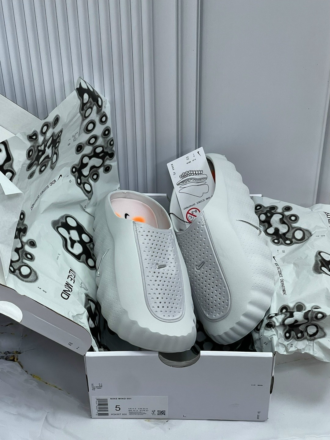 кроссовки,кроссовки nike,спортивная ,оригинальные кроссовки,обуви