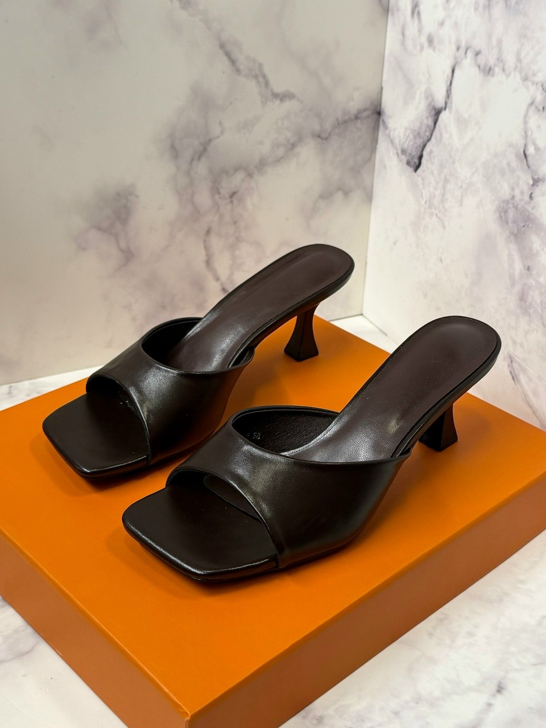 ,сандалии босоножки,сандалии на каблуке,босоножки hermes,босоножки сабо