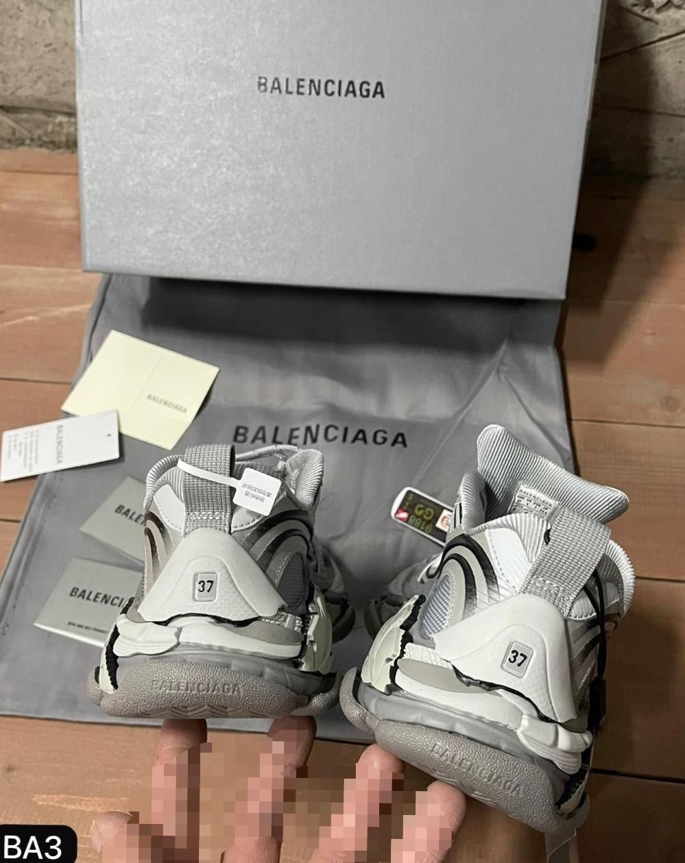 кроссовки женские balenciaga,balenciaga кроссовки,кроссовки balenciaga на высокой подошве арт. р135,кроссовки 3xl sneaker массивные на шнуровке balenciaga,кроссовки баленсиага 3xl balenciaga 566662218