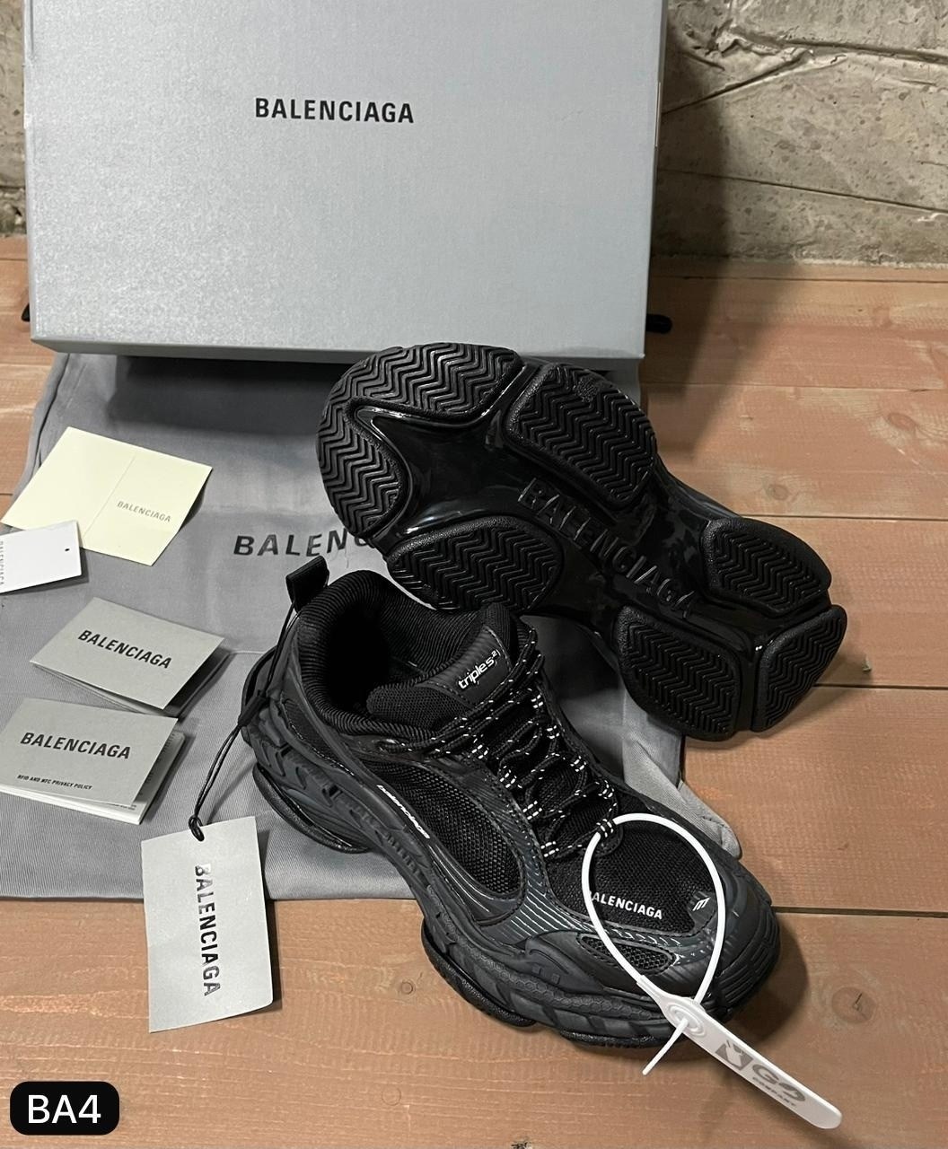 кроссовки женские balenciaga,balenciaga кроссовки,кроссовки balenciaga на высокой подошве арт. р135,кроссовки 3xl sneaker массивные на шнуровке balenciaga,кроссовки баленсиага 3xl balenciaga 566662218