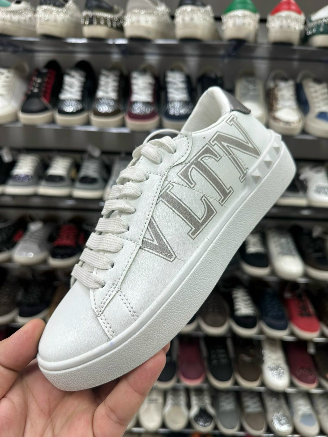 ,кроссовки valentino,кроссовки valentino garavani,кеды valentino,кеды valentino garavani