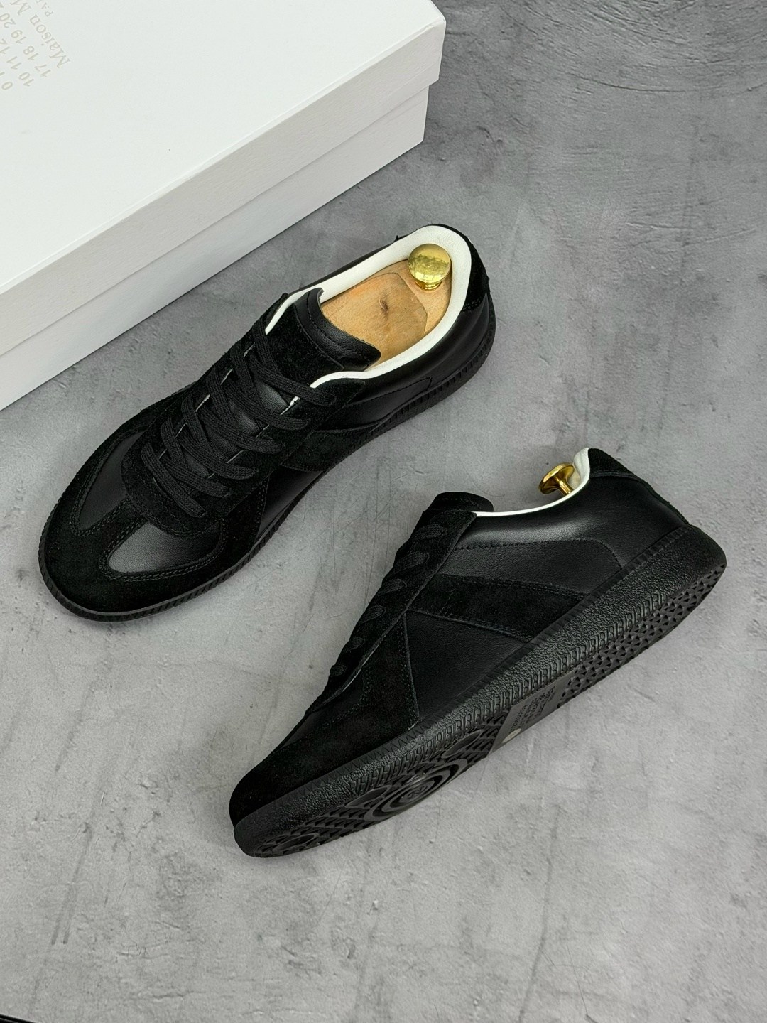 кроссовки maison margiela replica черный,maison margiela replica sneaker black,maison margiela replica black,кроссовки maison margiela replica "black",maison margiela 22 classic replica sneaker - blac