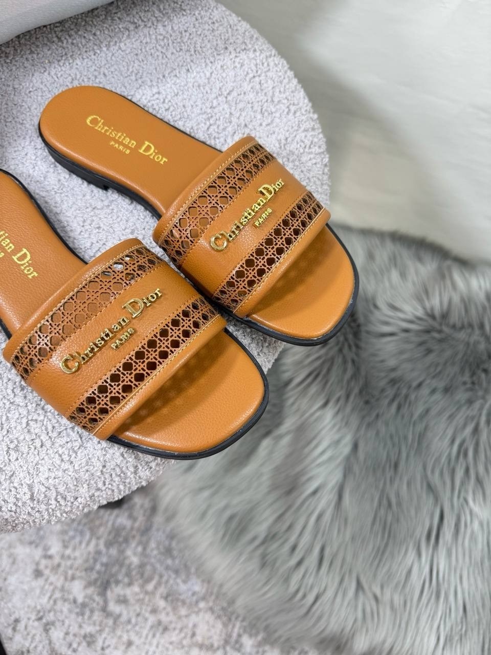 ,шлепки диор,dior dway шлепанцы,шлепанцы женские,шлепанцы кристиан диор