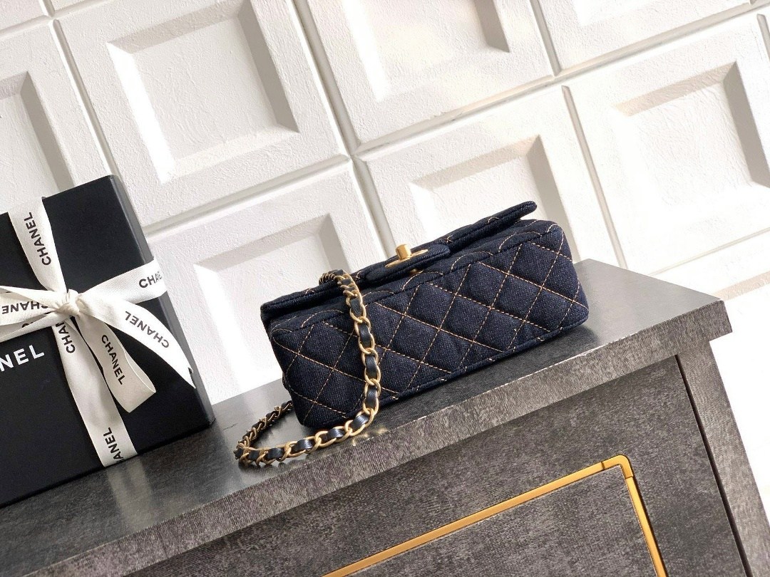 сумка из бархатной ткани в стиле шанель 17 см,сумка chanel,сумка шанель текстильная,женская сумка chanel,вельветовая сумка в стиле шанель 23см*20см