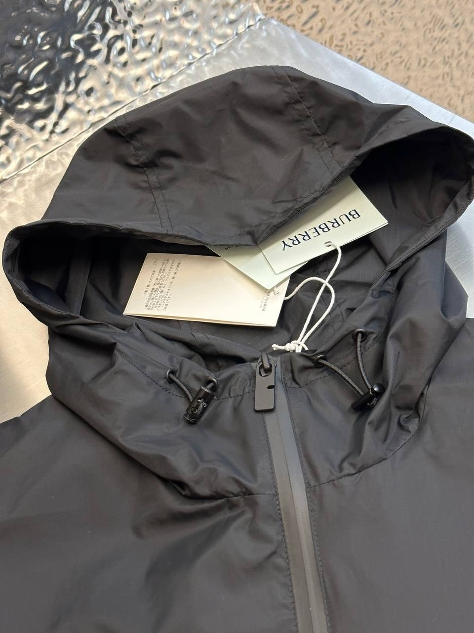 ветровка burberry,демисезонная куртка,повседневная куртка,куртка с принтом,куртка