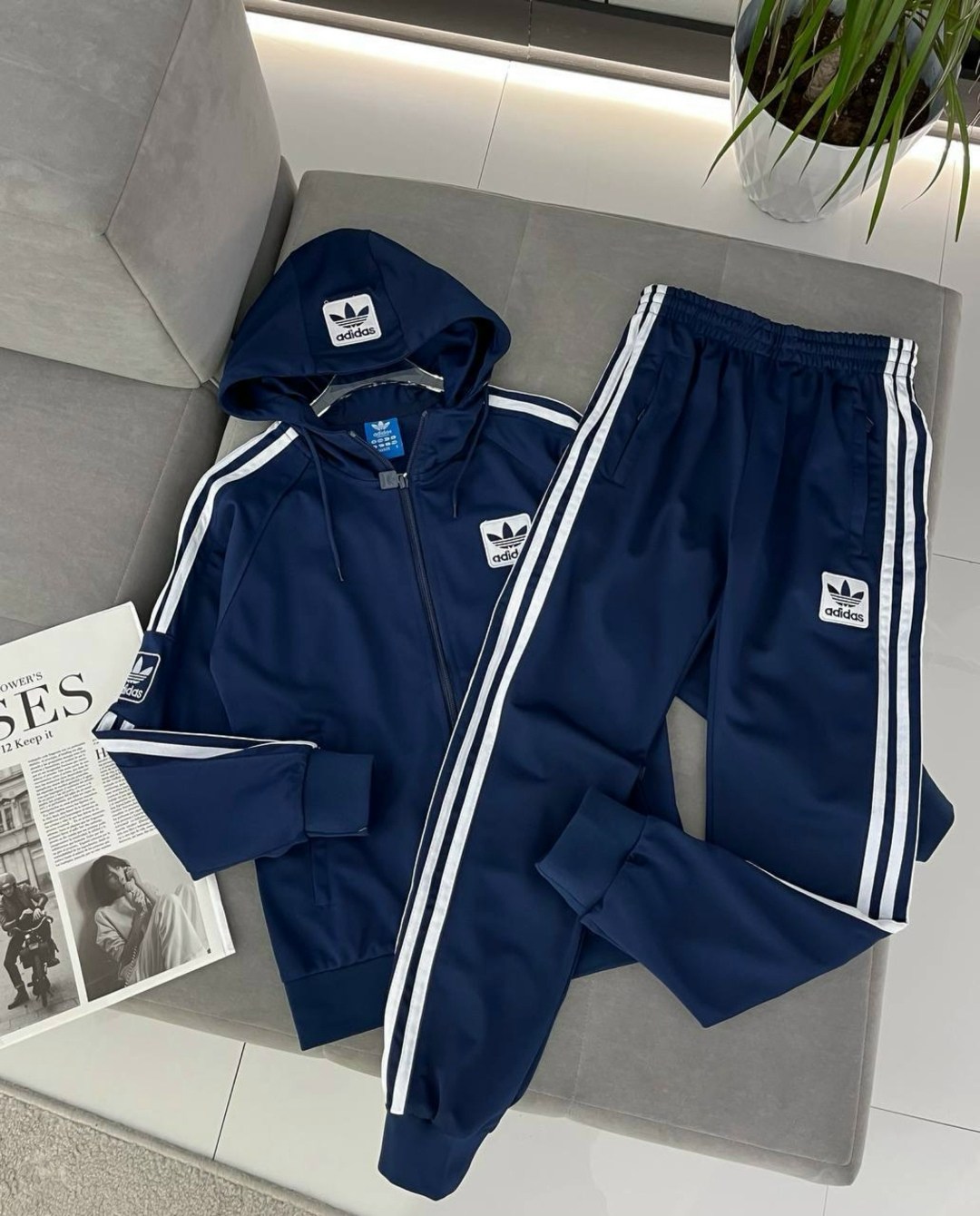 спортивный костюм adidas,спортивный костюм адидас унисекс,костюм адидас ориджинал красный,костюм адидас,спортивный костюм мужской adidas
