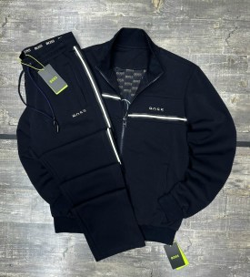 Костюм