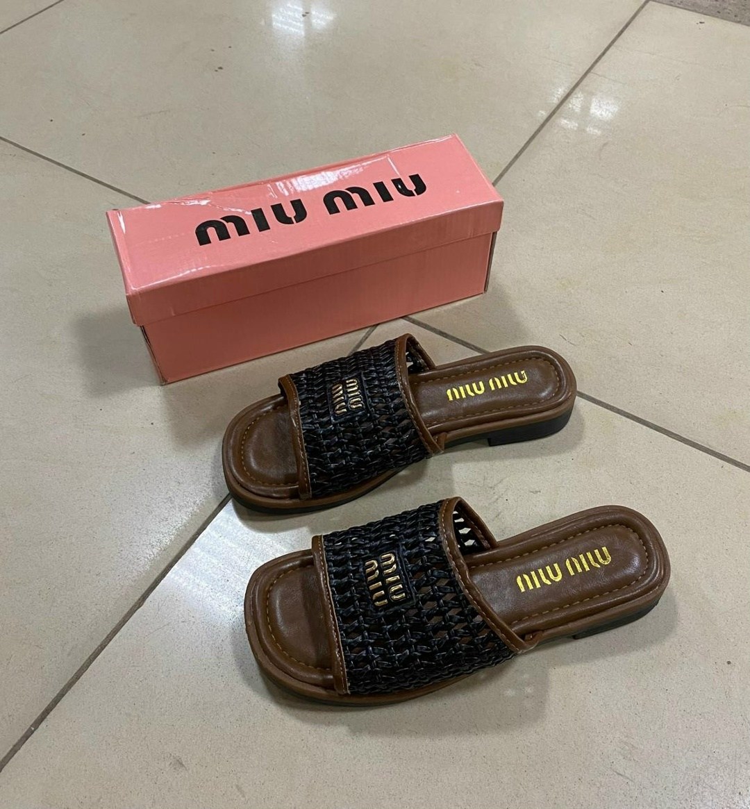 шлепанцы женские,шлепанцы miu miu,,шлепки миу миу,шлепки модные