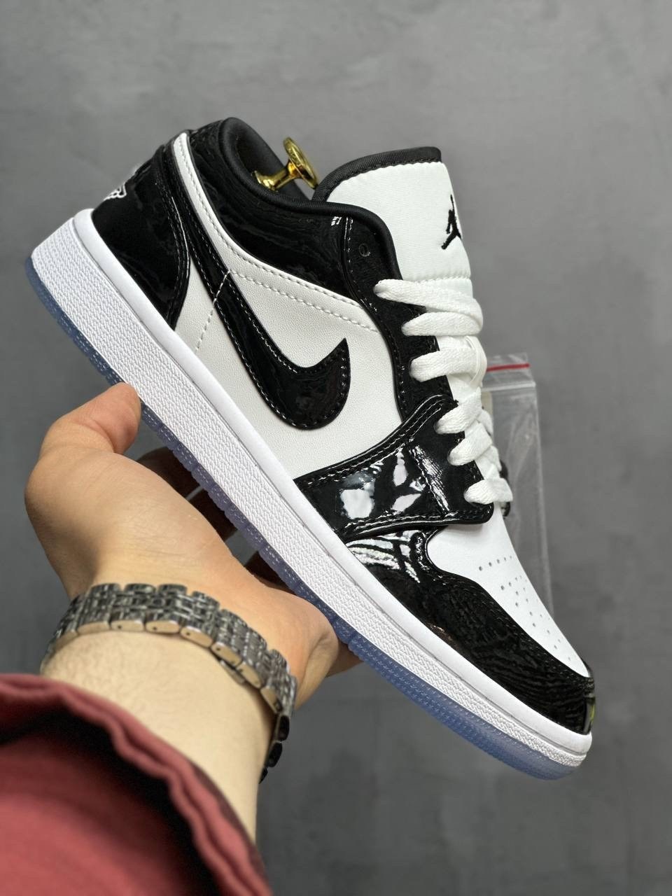 кроссовки nike air jordan 1 low,кроссовки мужские nike air jordan 1,nike air jordan 1 low travis scott,nike air jordan 1 low travis scott reverse mocha,кроссовки jordan